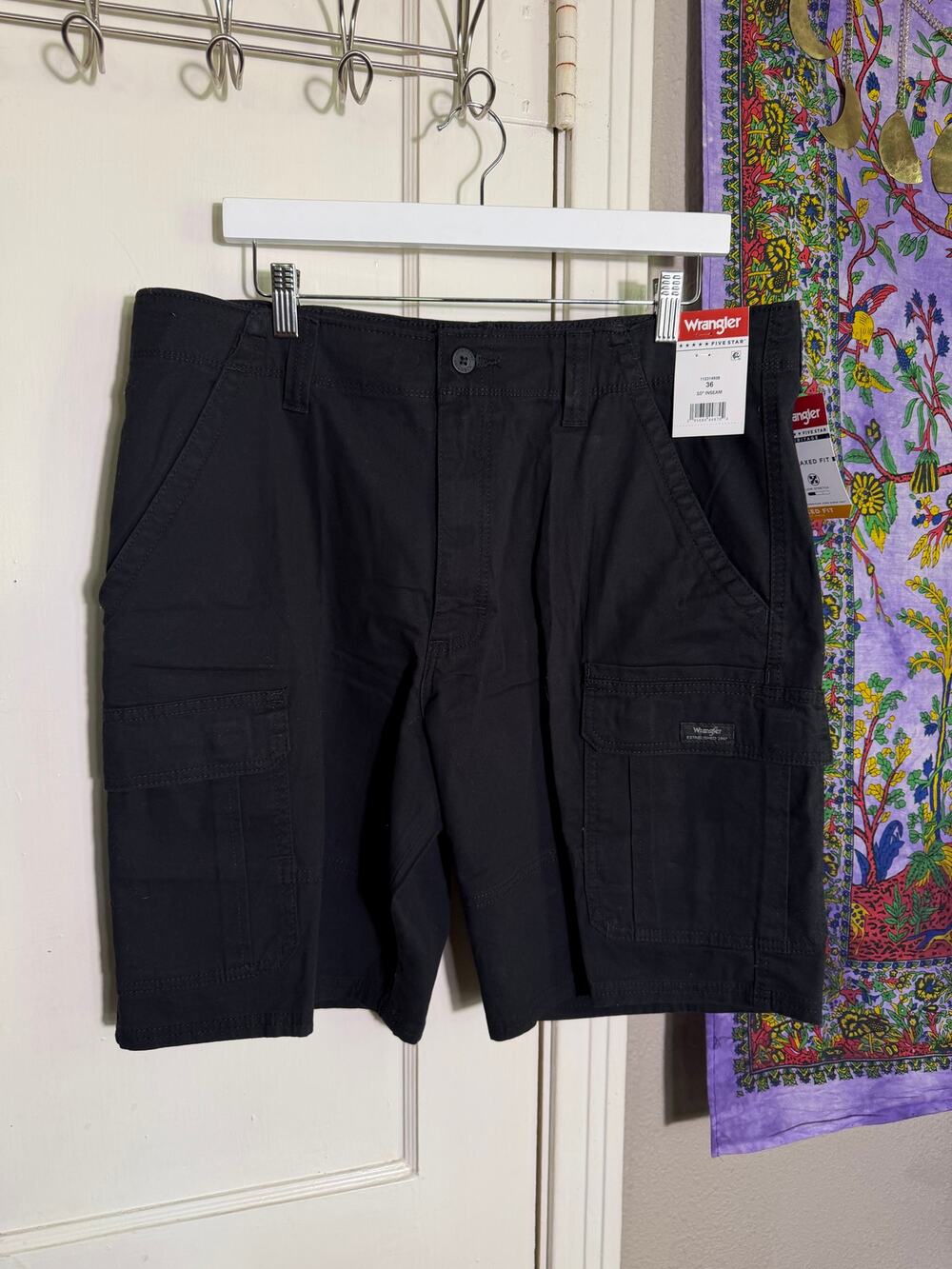 NWT Wrangler Five Star Cargo Shorts Mens 36 Black Relaxed Fit Stretch 10" Inseam